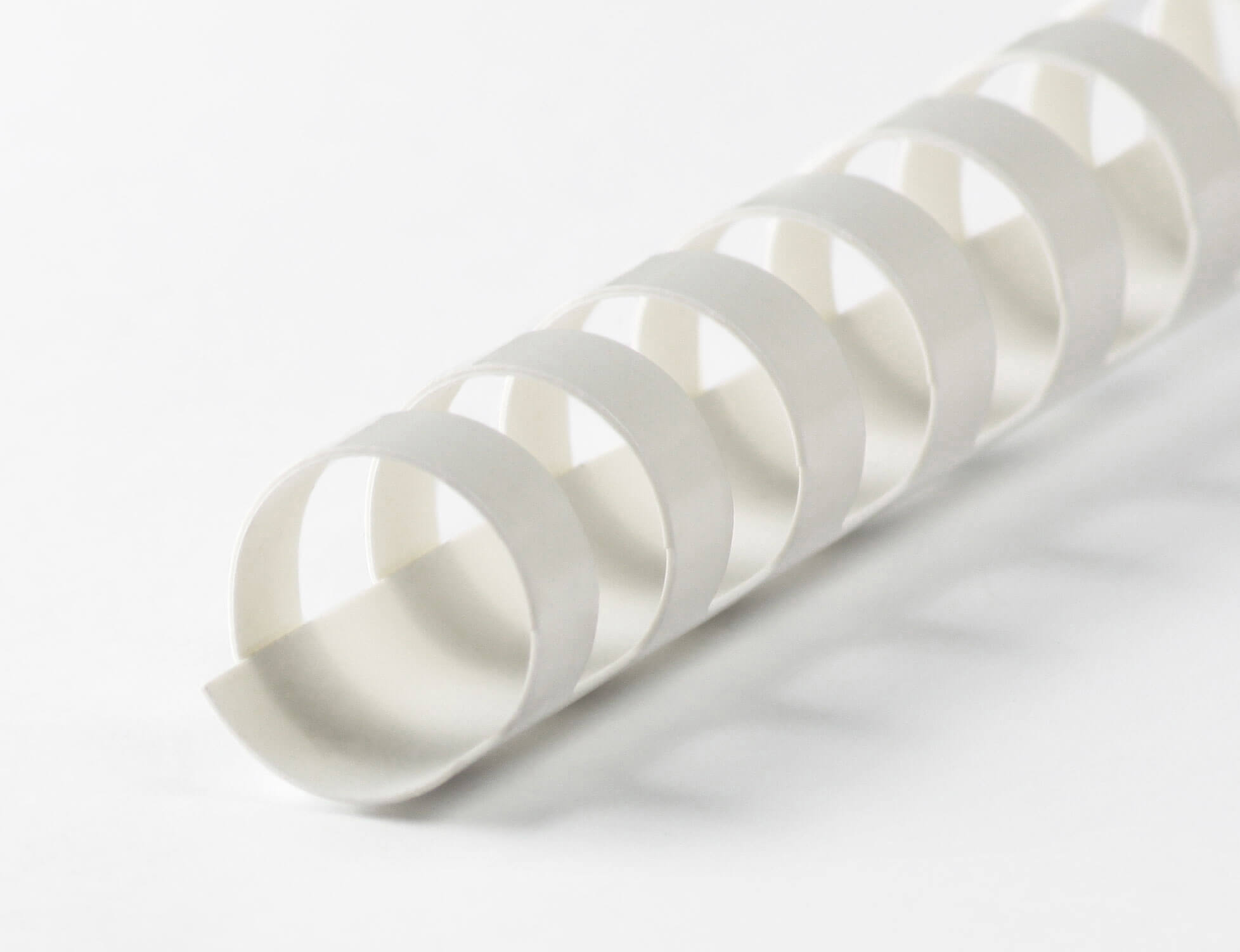 Plastikbinderücken 24 Ringe 25mm weiß, Premium Qualität | Bestnr. 24BRP250-WS
